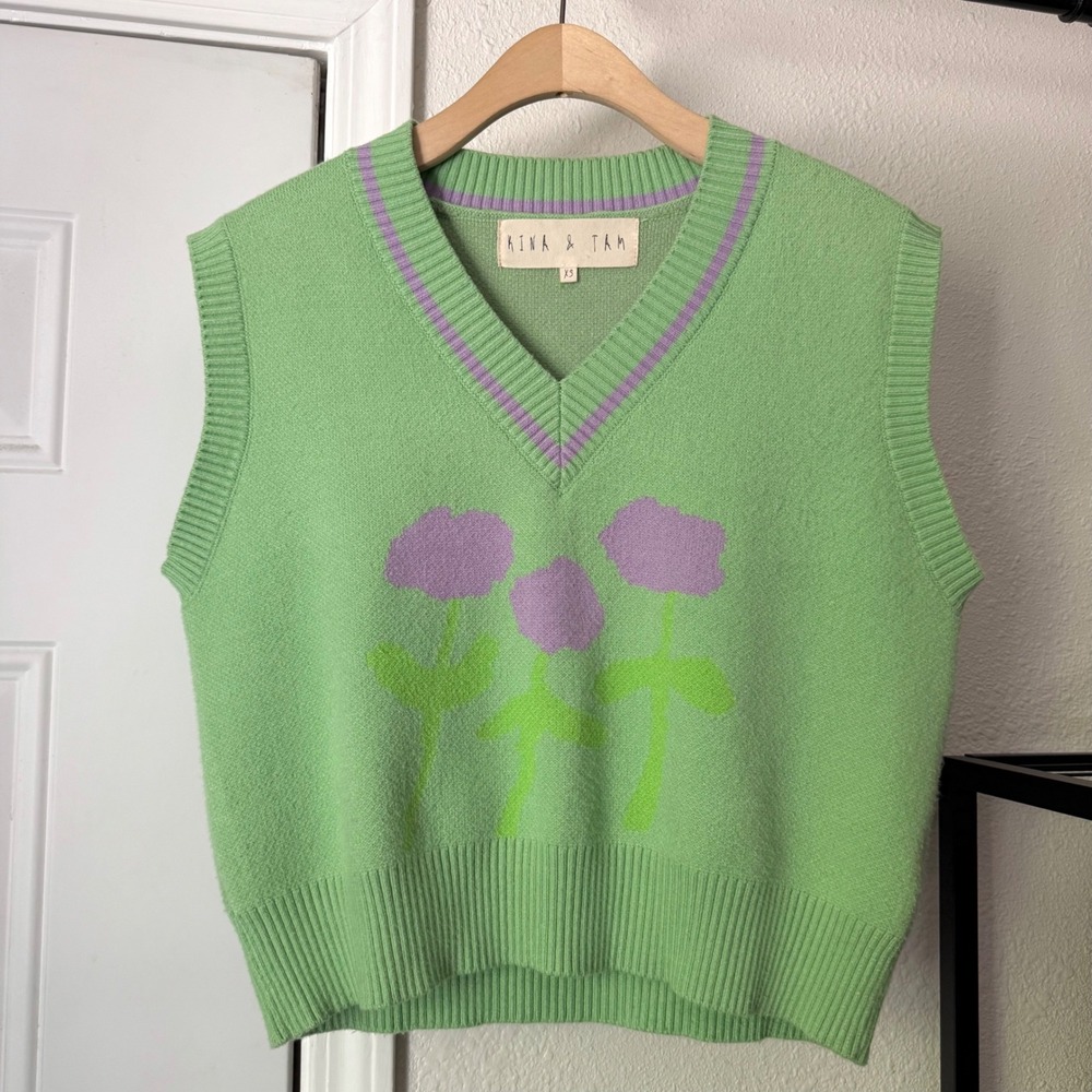 KINA & TAM green floral graphic varsity  v-neck boxy cropped sweater vest
